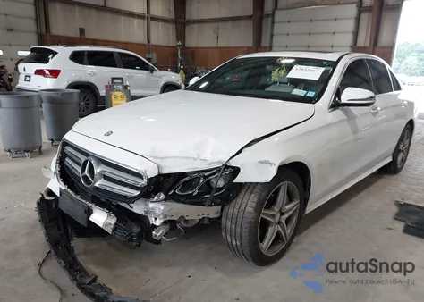 2017 Mercedes-Benz E 300 4Matic z USA, uszkodzony, nr VIN WDDZF4KB2HA015798